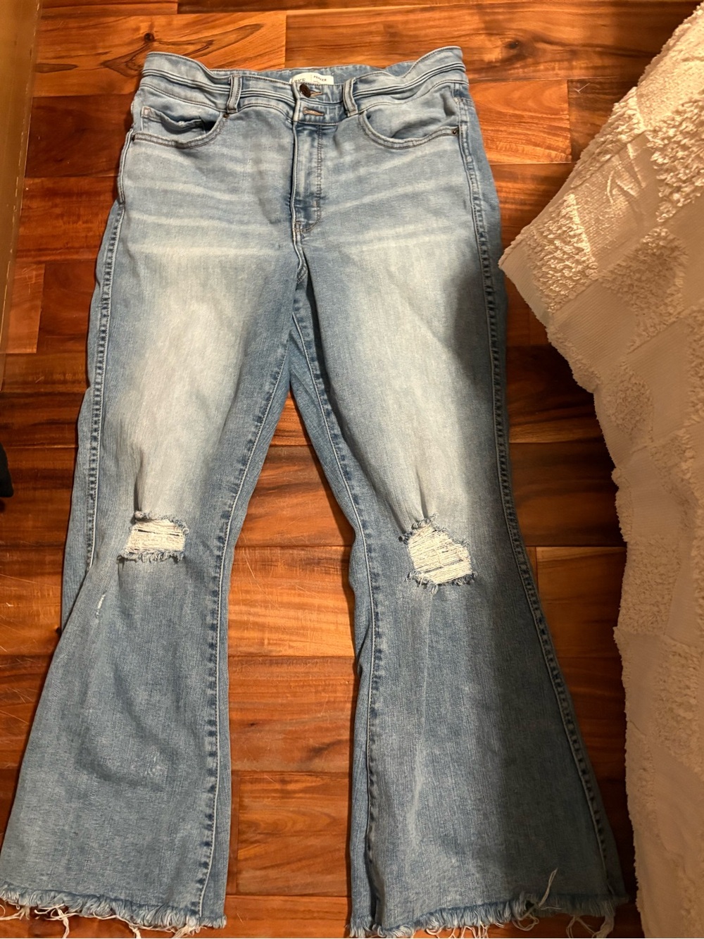 BKE Parker High Rise Super Flare Jeans 32 Light Wash Distressed Raw Hem (1310)